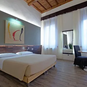 Alkimia Smart 3*, Ferrara Włochy