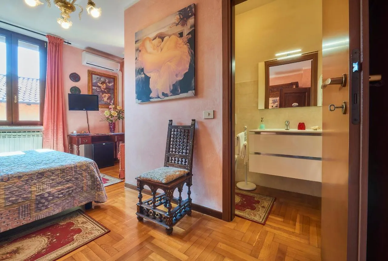 B&B - Foresteria - Frontelago Lake Como Mandello del Lario 2*,  Italy